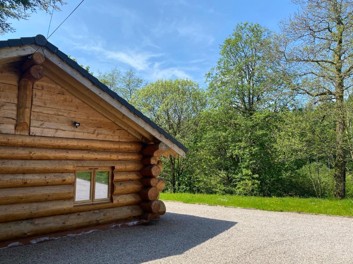 Ewes Water Log Lodge *